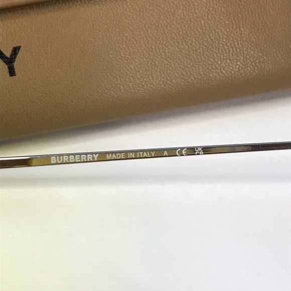 BURBERRY Blaine BE3141 1005 aviator sunglass gunmetal frame with yellow lenses. - Picture 14 of 15